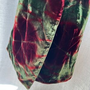 Genevieve Dion Scarf Velour Green & Red Iridescent Rectangle 8" x 68" Canada